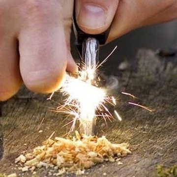 НАБОР ДЛЯ ВЫЖИВАНИЯ нож фонарик страйкбольный компас