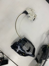 фото thumb №8, Замок docia bmw 7 g11 g12 доводчики soft close комплект