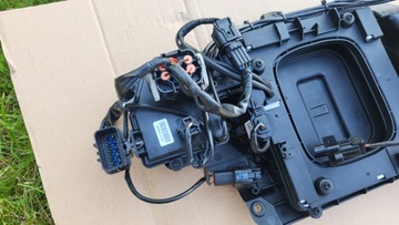 фото thumb №10, Крышка гнездо зарядки hyundai kona электрический ev 18-20 оригинальный номер 86340-k4000 новая