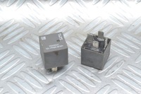 фото thumb №1, Реле opel 13306941