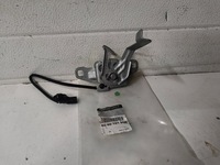 фото thumb №1, Dacia dokker 17-21 замок капот 656010180r