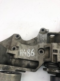 Vw seat skoda кронштейн генератора 03l903143k Недорого, фото thumb