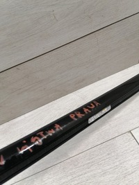 фото thumb №5, Taycan молдинг уплотнитель правая 9j1837476b