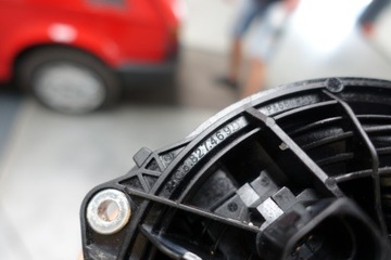 фото thumb №3, Vw beetle 5c ручка емблема кришки багажника golf vi passat b7 cc