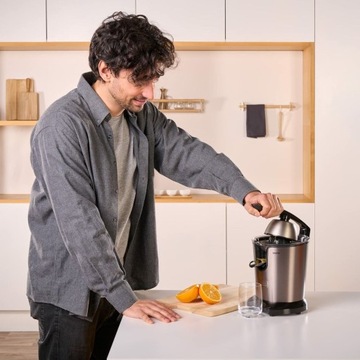 Соковыжималка Black & Decker ES9240080B мощностью 350 Вт