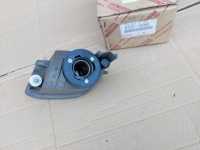 фото thumb №2, Toyota rav4 00-03 противотуманная фара правый r новый оригинал