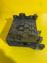 фото thumb №4, Audi a4 b8 - кронштейн кронштейн радио 8t0907368a