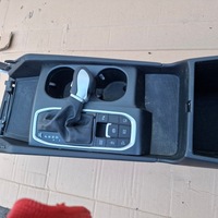 фото thumb №7, Hyundai santa fe iv 4 18- підлокітник тунель панель декори зарядний пристрій