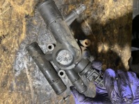 фото thumb №1, Корпус термостата trafic ii 2 vivaro a primastar