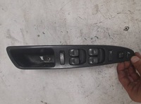 фото thumb №1, Переключатель окон левый перед volvo s40