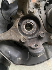 фото thumb №5, Toyota rav4 iii lift 2.2 d4d поворотный кулак левая перед