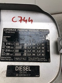 фото thumb №5, Крышка заливной c744 mercedes w211 a0005843117