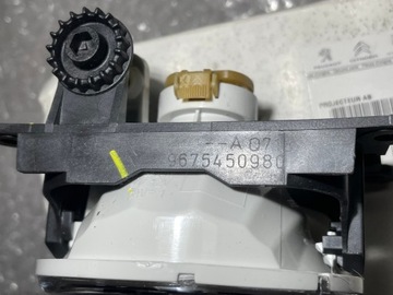 фото thumb №10, Новая оригинальная левая лампа противотуманная peugeot 208 i 2008 citroen c3 c4