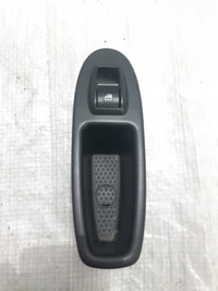 фото thumb №1, Переключатель кнопка стекло fiat 500l 2012- задний
