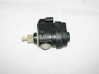 фото thumb №3, Моторчик регулювання фара renault trafic