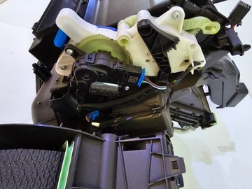 фото thumb №12, Vw golf tiguan caddy отопитель valeo 5wc816002m