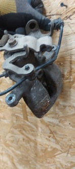 фото thumb №4, Peugeot 5008 суппорт тормозной правый задняя pt