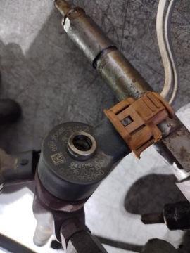 фото thumb №8, Система топливный toyota yaris 1.4 d4d насос планка