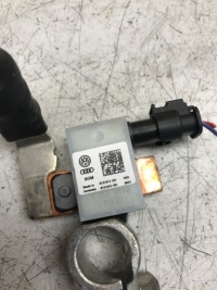 фото thumb №4, Клема мінусова audi a5 8t0915181