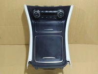 фото thumb №1, Mercedes w246 панель кондиціонера консоль середня