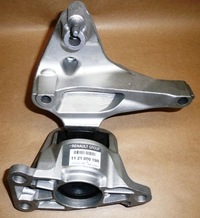 фото thumb №1, Подушка двигуна r megane iii 1.5dci 112100019r