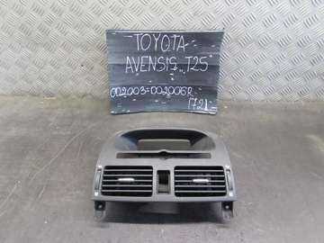 фото thumb №1, Решётка воздуховод средняя toyota avensis t25 03-06 r.