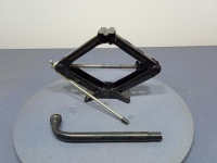 Купить Volvo v40 ii lift 16- корзина вкладыш колеса запасного домкрат ключ 31381882, фото thumb