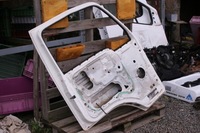 фото thumb №10, Дверь левый перед nissan cabstar 02r.