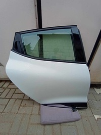 фото thumb №1, Двері правий задня задні renault clio iv ідеальний стан hb