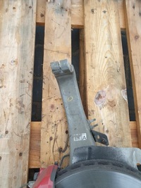 фото thumb №3, Alfa romeo giulia поворотный кулак правый перед rwd