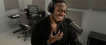 Shure SM7dB — Динамический вокальный микрофон с предусилителем