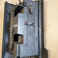 фото thumb №15, Бардачок пасажира консолі чорний vw golf v 1k оригінальний номер eu