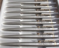 Набор ручек Parker Jotter из стали с гравировкой в ​​подарочном кожаном футляре