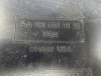 фото thumb №9, Подкрылок левый перед mercedes w251 a2518840522