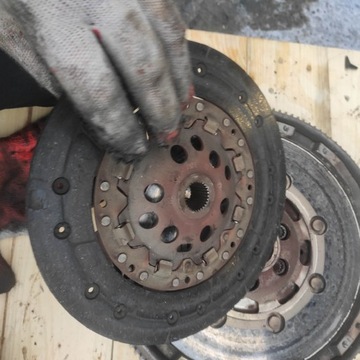 фото thumb №11, Сцепление колесо прижим 1.8t golf iv bora octavia i leon i a3 8l 038141025p