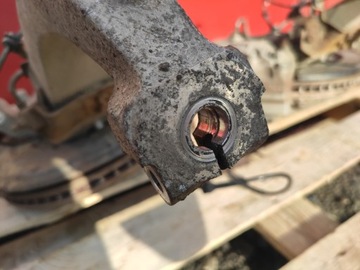 фото thumb №13, Infiniti fx30d 3.0d fx35 поворотна опора супорт диск правий лівий перед гарний