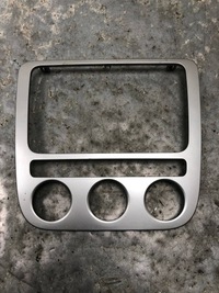 фото thumb №1, Рамка радио vw scirocco 1q0858071f