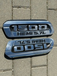 фото thumb №1, Dodge ram v 1500 19 эмблема капот надпись левый правый хром комплект