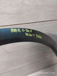 фото thumb №9, 8978. e-tron молдинг крыло правый перед 4ke853718