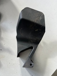 фото thumb №1, Пластик защита петля левый перед renault master 4 iv 19-24 658330722r