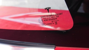Tesla 3 Заднее стекло Правый кузов хром NICE