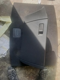 фото thumb №1, Бардачок пасажира vw polo 2g eu 2g1857097