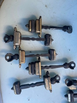 фото thumb №10, Обмежувач двері honda civic viii ufo___ лівий перед 06-11