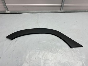 фото thumb №1, Накладка планка крила правий зад duster ii 17- нова оригінал 8201713085