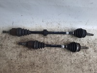 фото thumb №1, Toyota yaris ii привідний вал ліва 43420-0d180-b