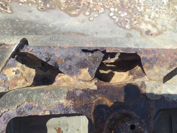 фото thumb №5, Celica v 5 підлога колеса багажника зад планка