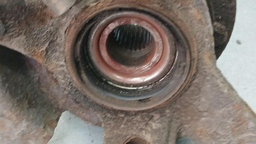 фото thumb №4, Поворотный кулак левая перед mazda premacy 1.8b 03r fl