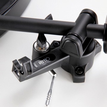 ПРОИГРЫВАТЕЛЬ REGA PLANAR 1 PLUG AND PLAY TURN PLAYER СО ВСТАВКОЙ ММ ММ REGA CARBON БЕЛЫЙ