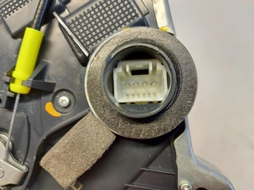 фото thumb №3, Toyota chr замок двері правий перед