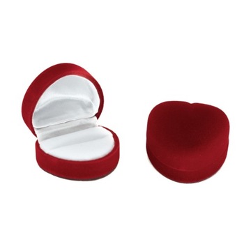 Złoty pierścionek z brylantami 0,10 ct pr. 585 r12